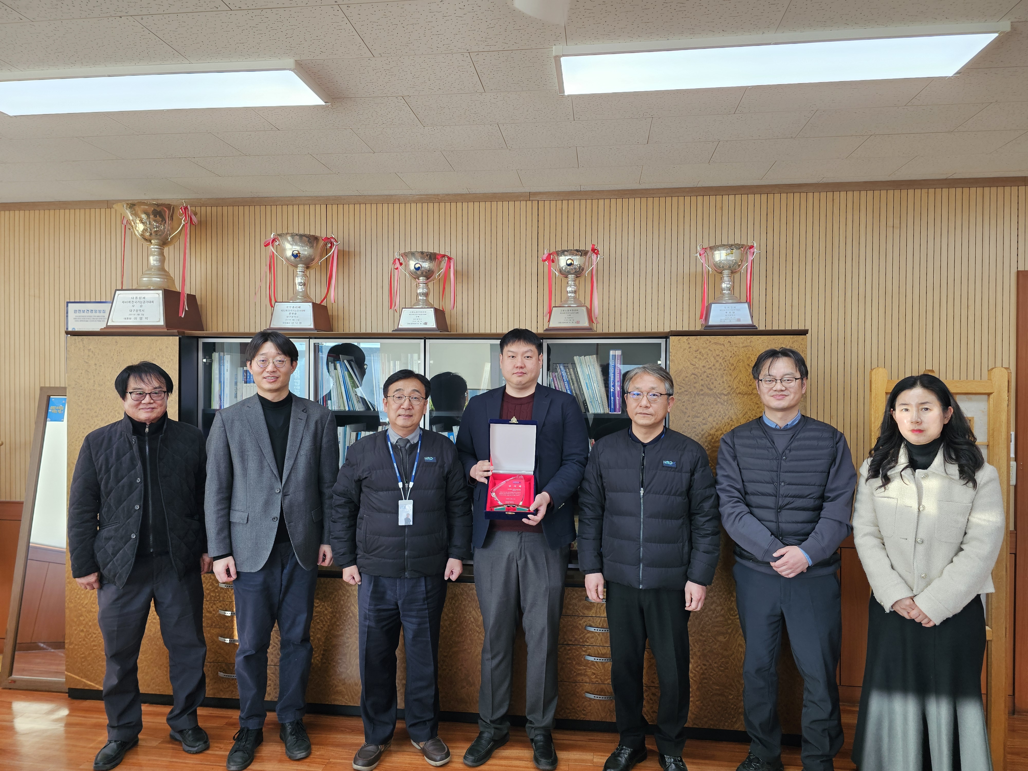직업능력개발사업(일학습병행) 활성화 공로로 한국산업인력공단 대구지역본부 감사패 수여